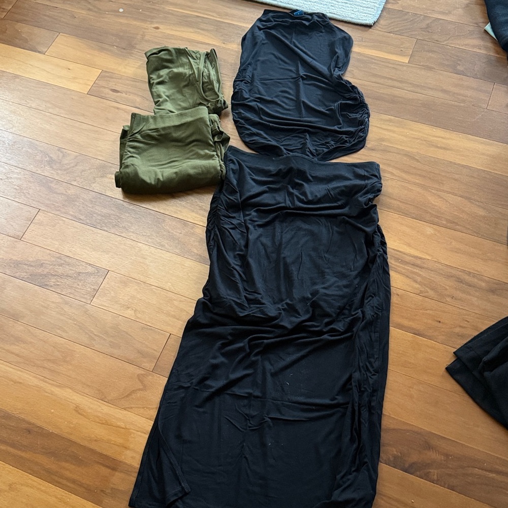 Old Navy Ruched Tank and Skirt Set - Olive & Black. S Tops and M Skirts!